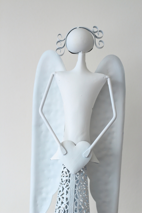 Vánoční výzdoba inspirace kovový anděl se srdcem