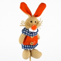 Velikonoční dekorace zajíc v kalhotách zápich