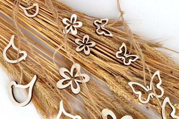 Velikonoční dekorace závěs kytka