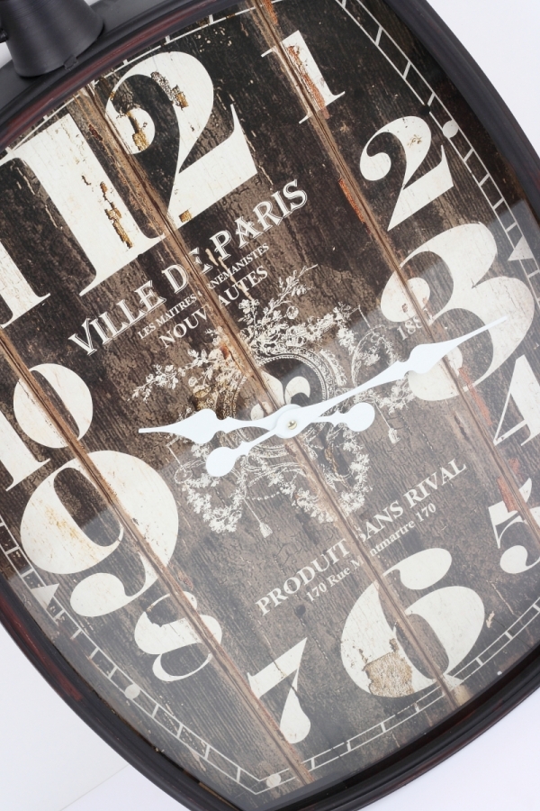 Velké kovové nástěnné hodiny - vyřazené