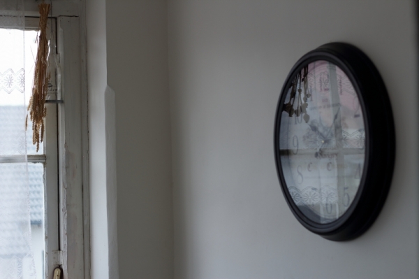 Velké nástěnné hodiny kovové 61cm