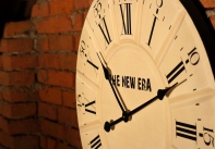 Velké nástěnné hodiny THE NEW ERA 58cm