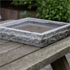 Velké originální žulové pítko do zahrady 37,2 x 37,2 x 6,4 cm
