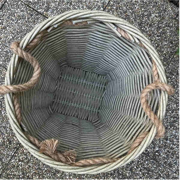 Velký kulatý obal na květináč z umělého proutí – šedobéžový 53 cm