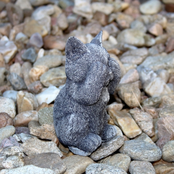 Venkovní dekorace kotě - zakryté oči