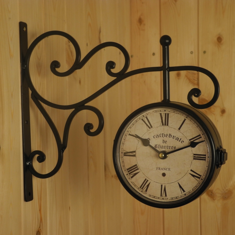 Venkovní hodiny Cathedrale de Chartres FRANCE