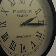 Venkovní hodiny černý kov průměr 30 cm