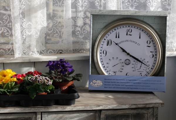 Venkovní hodiny - upadená ručička teploměru. Jinak nové, funkční