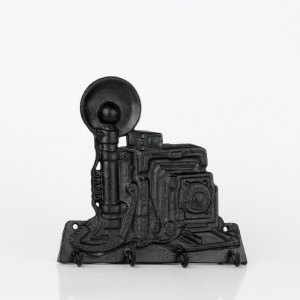 Věšák fotoaparát litina 16cm