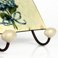 Věšák kovový hortenzie 17x26cm