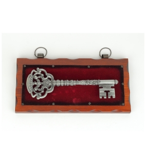 Věšák na klíče s historickým klíčem s orlem 32 x 6 x 16,5 cm kov a dřevo