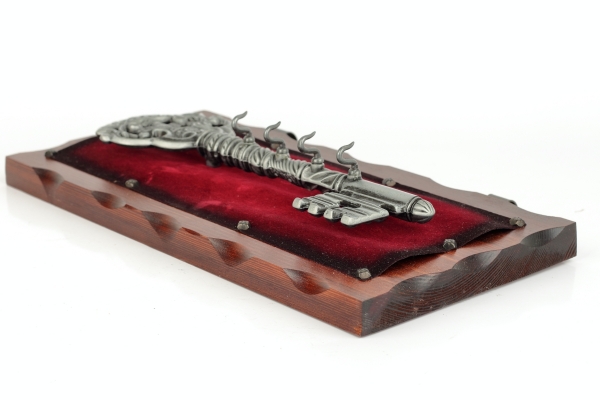 Věšák na klíče s historickým klíčem s orlem 32 x 6 x 16,5 cm kov a dřevo