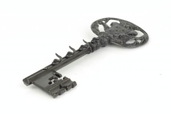 Věšák na klíče v podobě historického klíče 26,5 x 11 cm kov