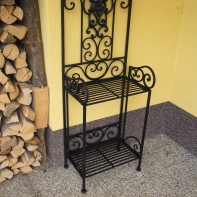 Věšák na oblečení se srdíčky