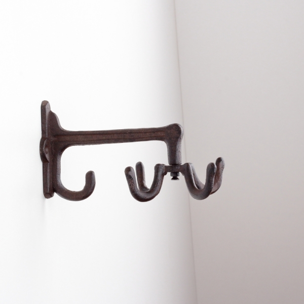 Věšák na ručníky otočný litinový