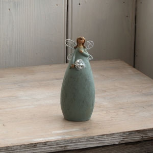 Víla v modrých šatech Ruka na srdci 15cm