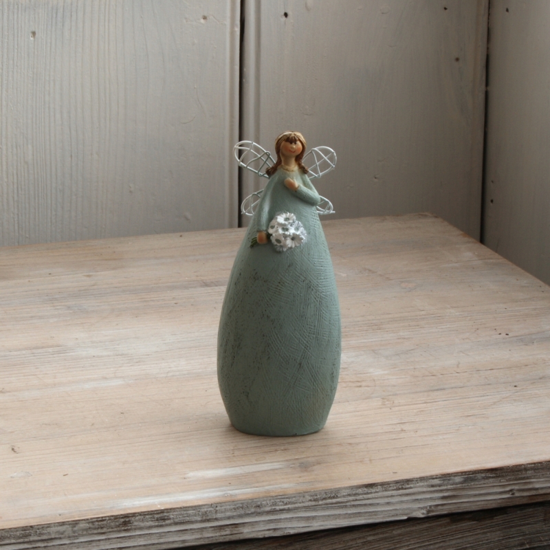 Víla v modrých šatech Ruka na srdci 15cm