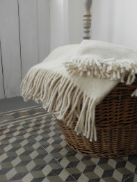 Vlněná přikrývka béžová režná bez vzoru 150x120cm