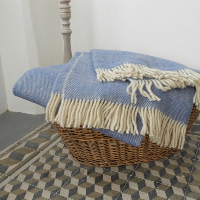 Vlněná přikrývka/deka modrá 135x200cm