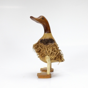 Vyřezávaná dřevěná soška z palmového dřeva