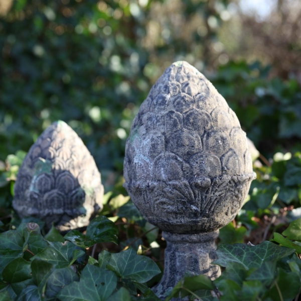 Zahradní dekorace borová šiška velká 18 x 18 x 36,8 cm terakota