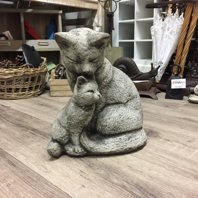 Zahradní dekorace kočka s kotětem beton 26cm