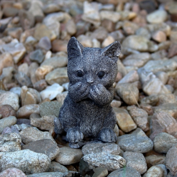Zahradní dekorace kotě - zakrytá pusa