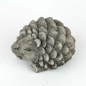 Zahradní dekorace z betonu ježek