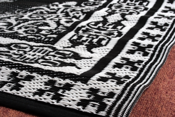 Zahradní koberec s ornamenty 119,5x186 cm