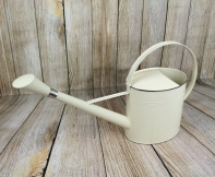 Zahradní konev béžová