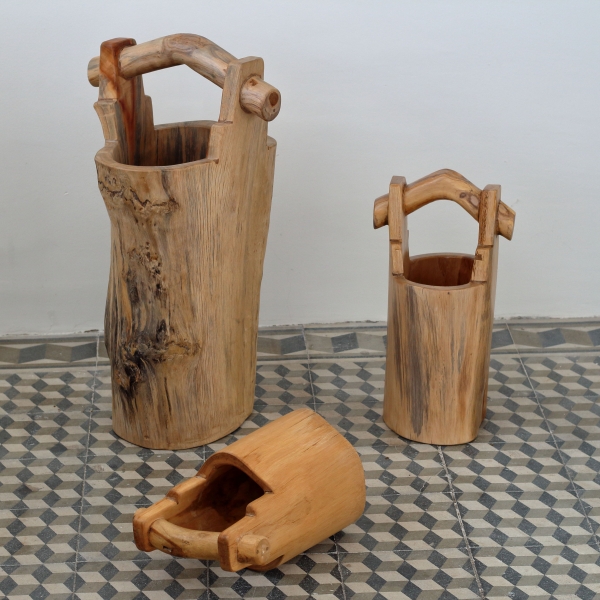 Zahradní květináč dřevěné vědro 35cm