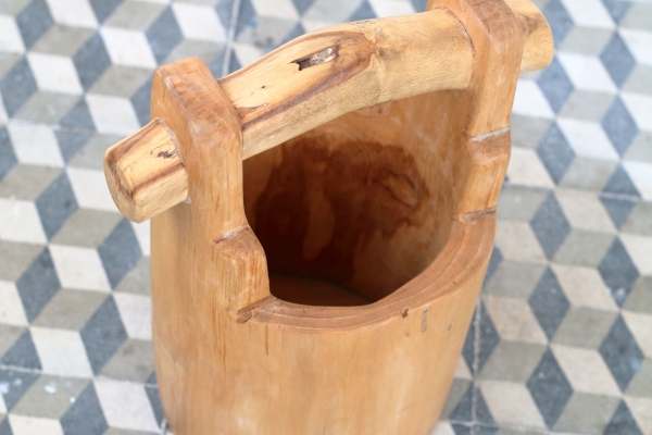 Zahradní květináč dřevěné vědro 35cm