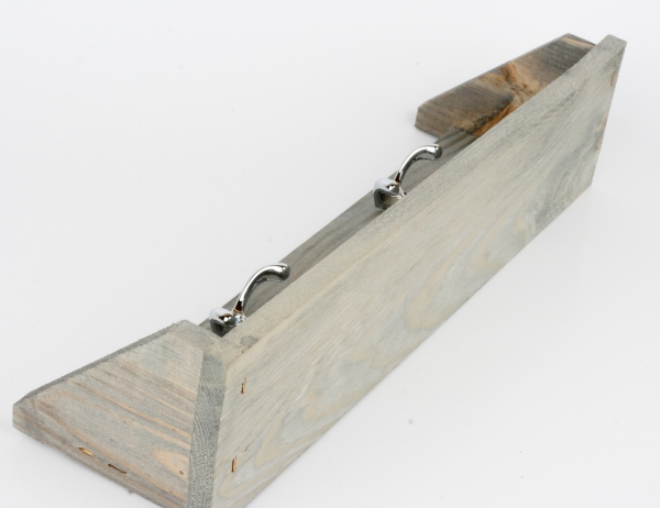 Zahradní polička se 4 háčky 39cm