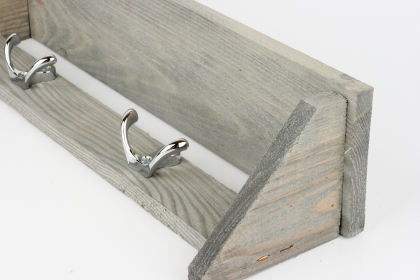 Zahradní polička se 4 háčky 39cm