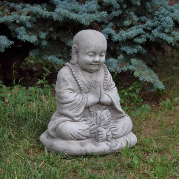 Zahradní socha Modlící Buddha 17kg