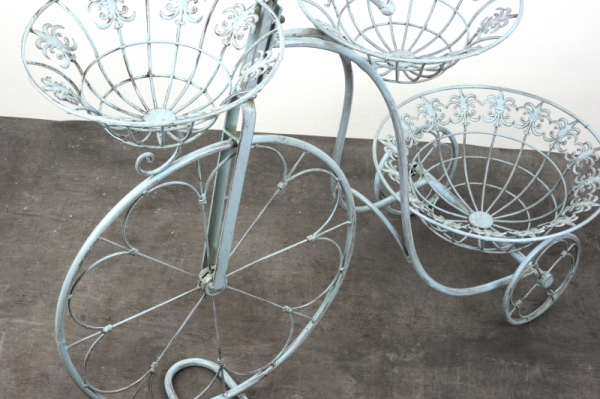 Zahradní stojan na květináče kolo 63x81x32cm