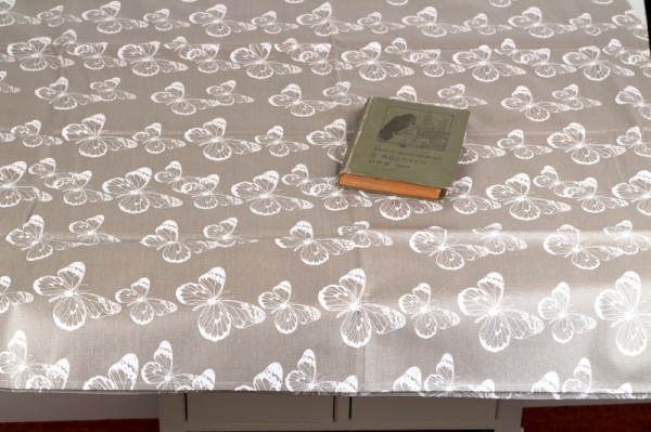 Zahradní ubrus omyvatelný motýli 170x140cm