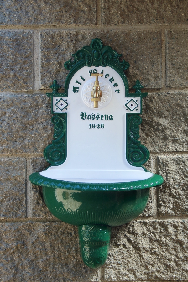 Zahradní umyvadlo Bassena