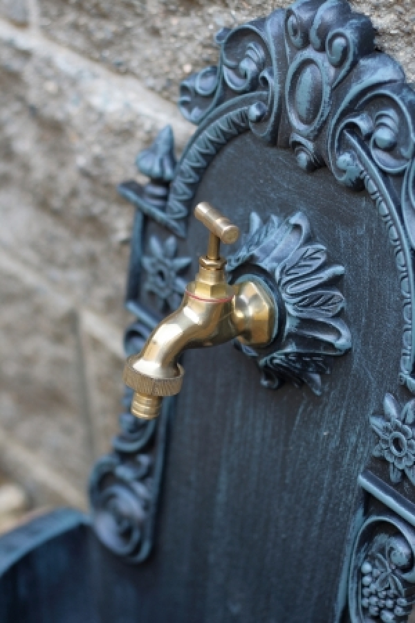 Zahradní umyvadlo hluboké s kohoutkem 61cm - vyřazeno