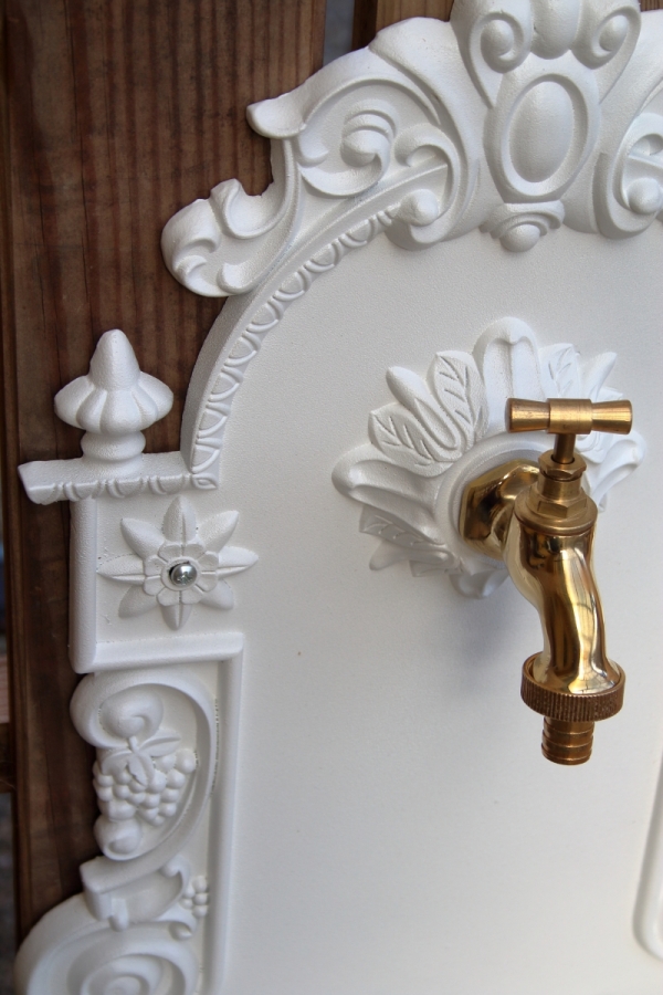 Zahradní umyvadlo na zeď 37x61x19cm