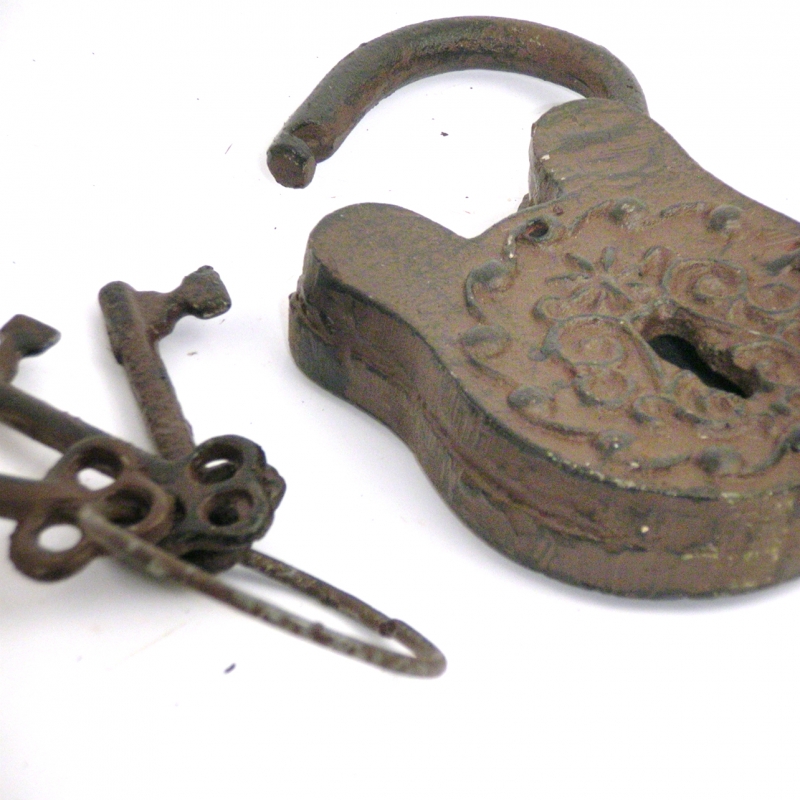 Zámek litina a klíče na kroužku