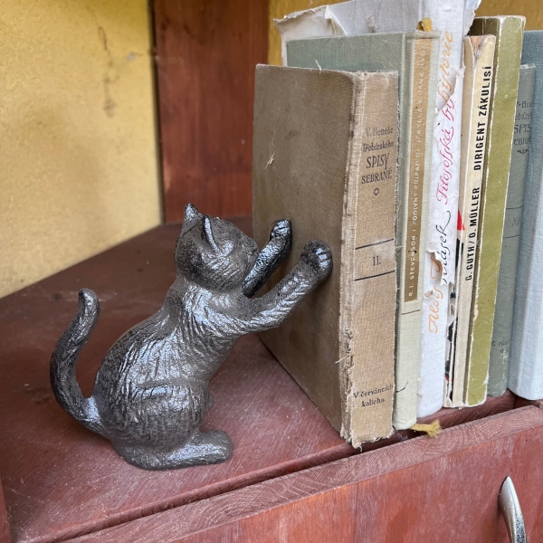 Zarážka na knihy kočky 12x12x6cm