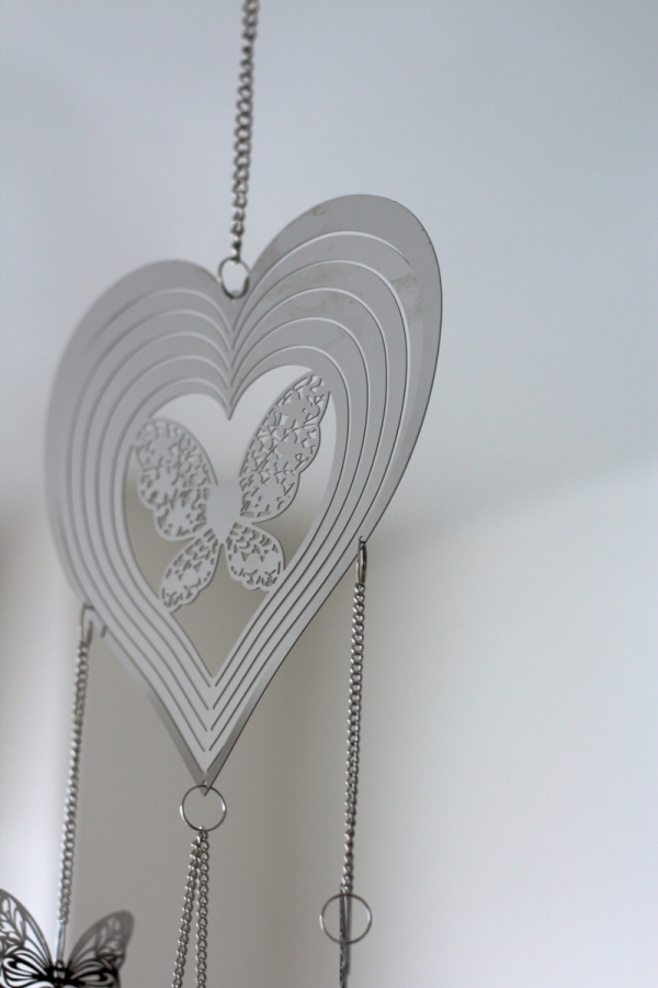 Závěsná dekorace do bytu motýl 52cm