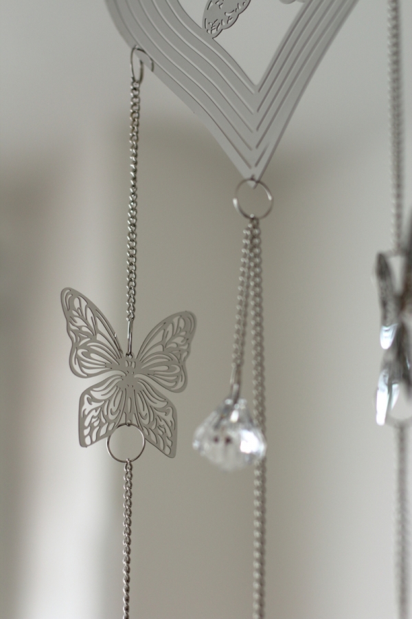 Závěsná dekorace do bytu motýl 52cm