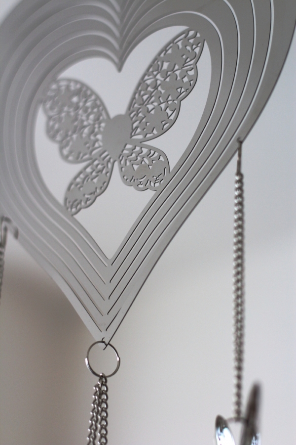 Závěsná dekorace do bytu motýl 52cm