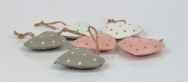 Závěsná dekorace kovové srdce s puntíky (box 6ks)