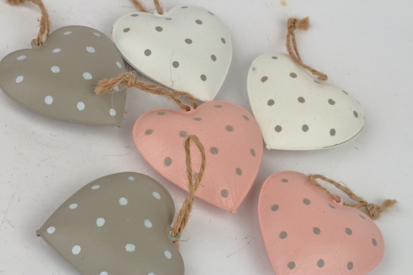 Závěsná dekorace kovové srdce s puntíky (box 6ks)