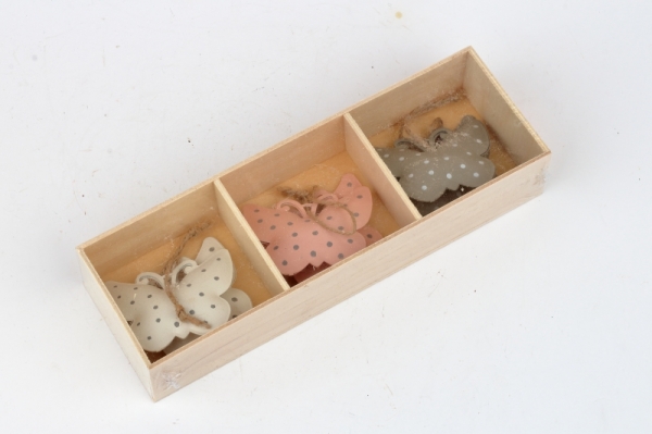 Závěsná dekorace kovový motýl s puntíky (box 6ks)