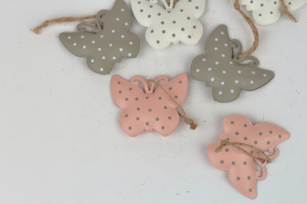 Závěsná dekorace kovový motýl s puntíky (box 6ks)