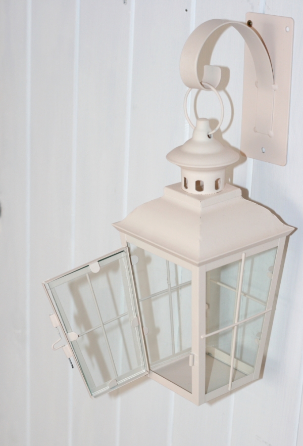 Závěsná kovová lucerna bílá 27x12x12cm